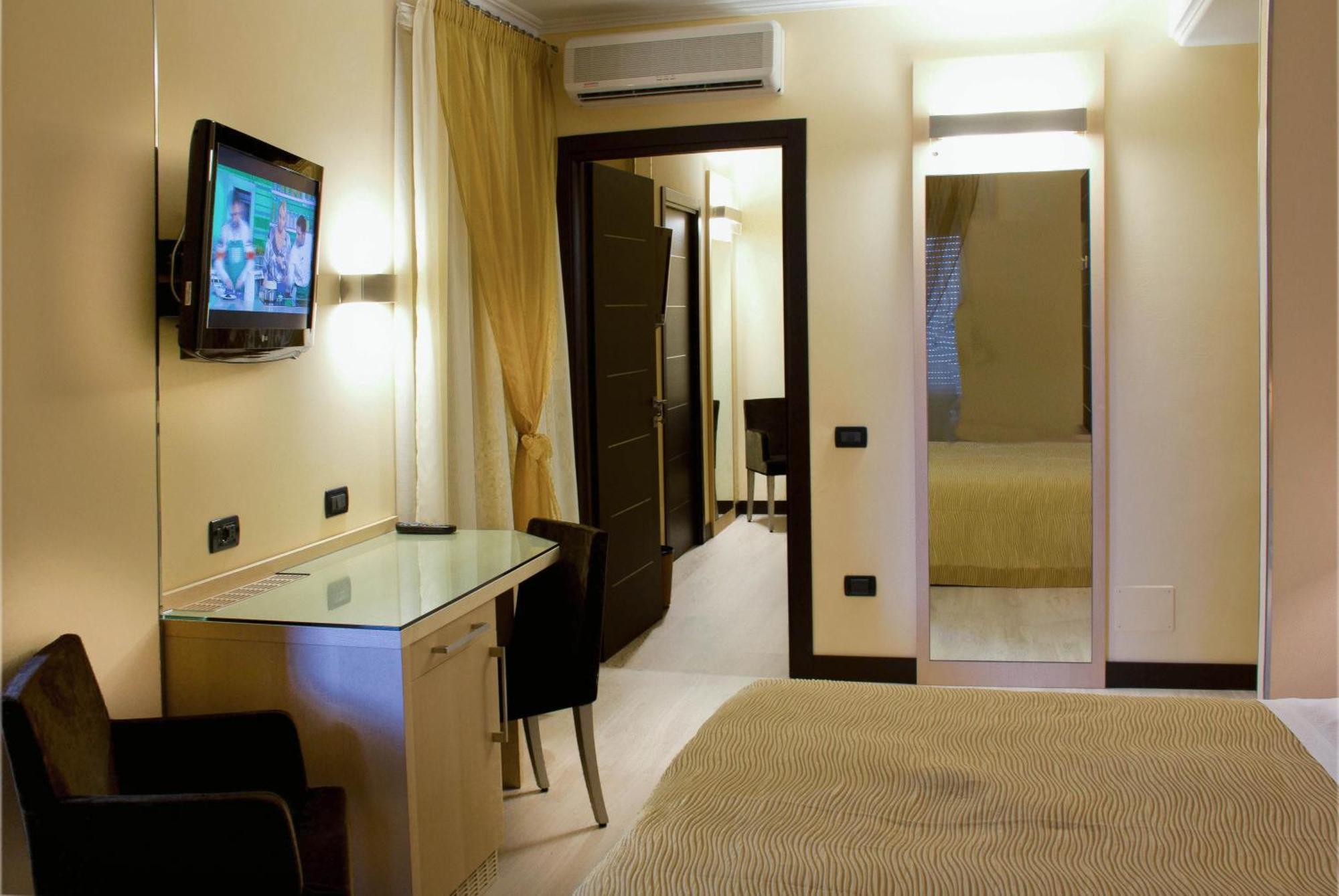 Hotel Imperial Сан-Бенедетто-дель-Тронто Экстерьер фото