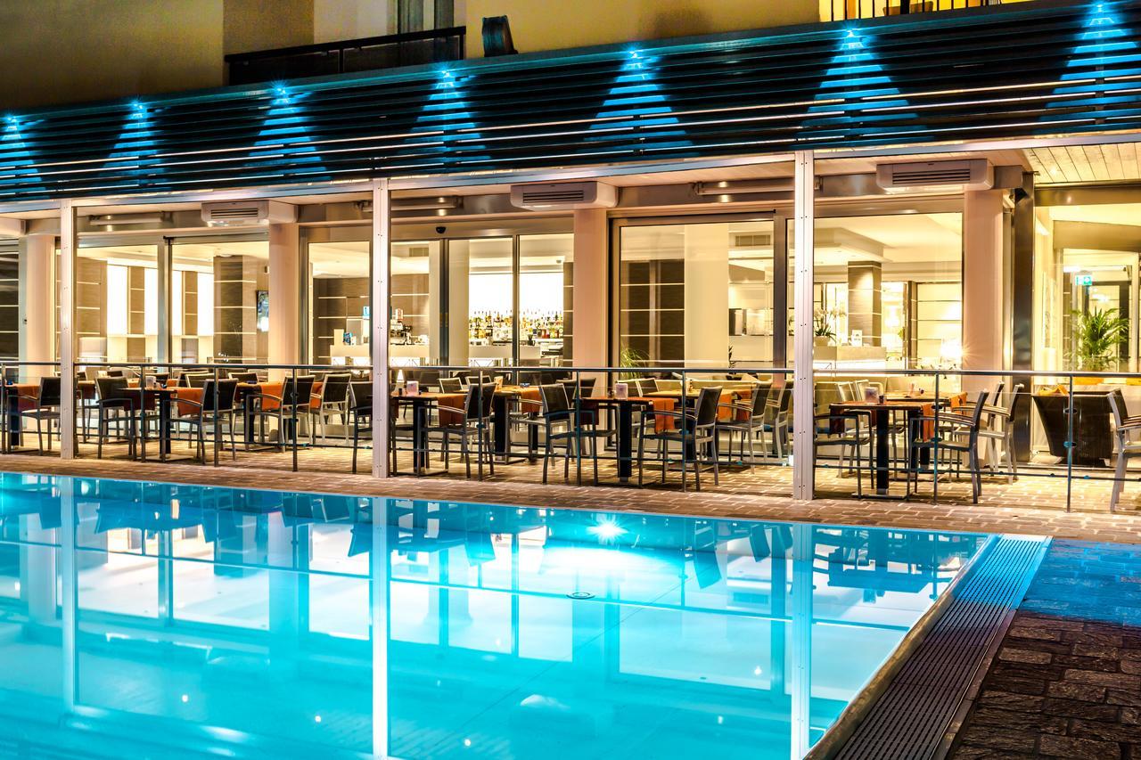 Hotel Imperial Сан-Бенедетто-дель-Тронто Экстерьер фото